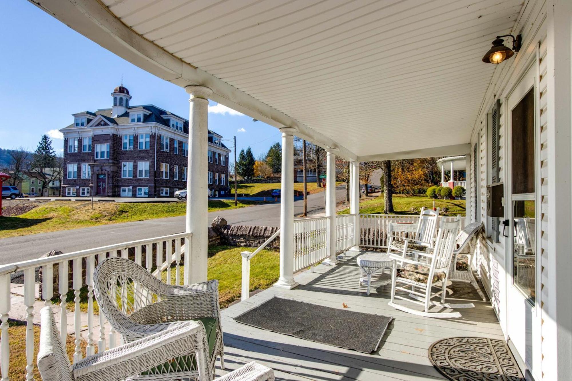 Victorian Home With Porch 6 Mi To Hickory Run Park! White Haven Extérieur photo